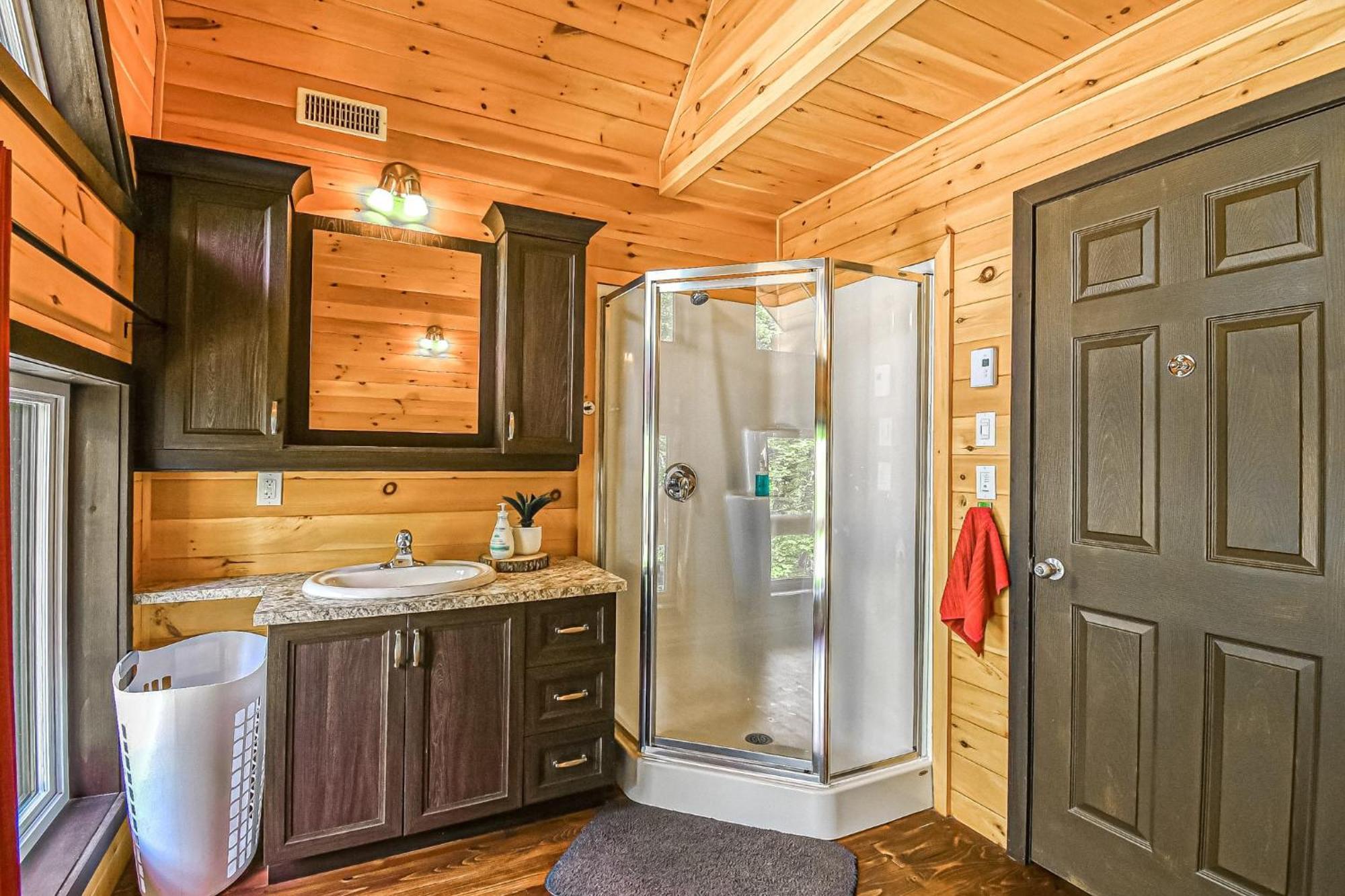 Brown Bear Lodge Brownsburg Exterior photo