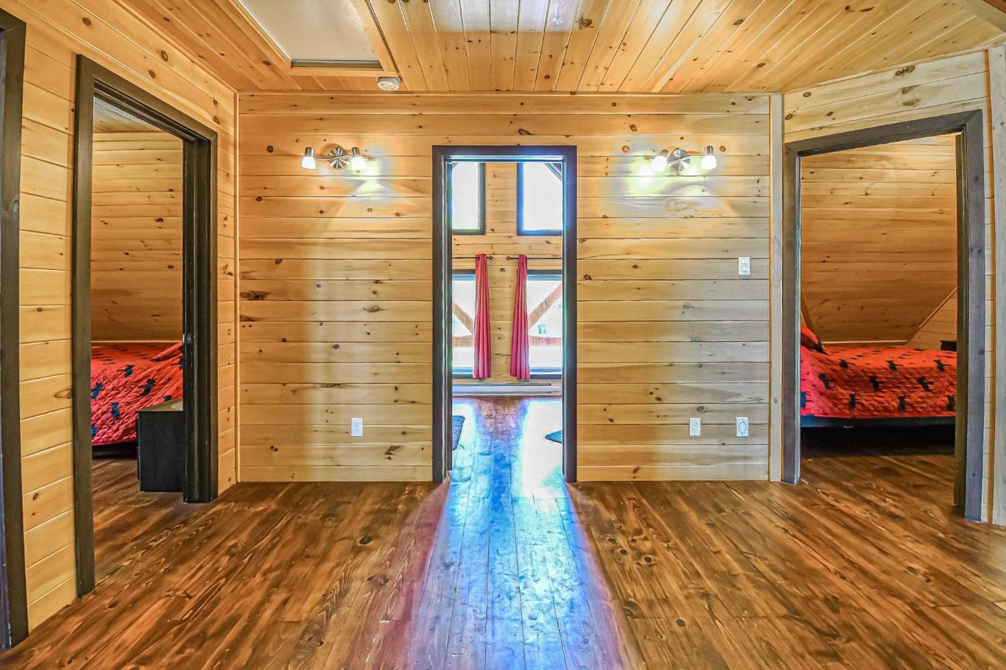 Brown Bear Lodge Brownsburg Exterior photo