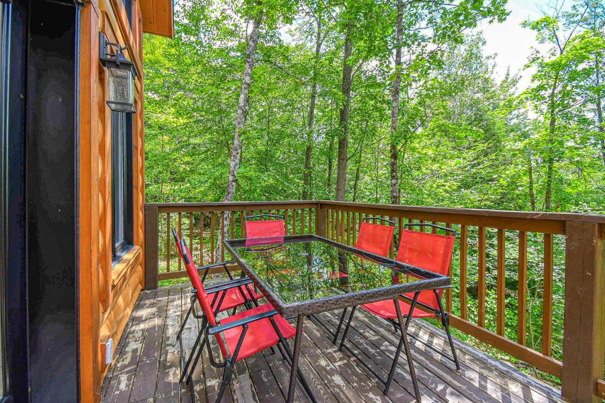 Brown Bear Lodge Brownsburg Exterior photo